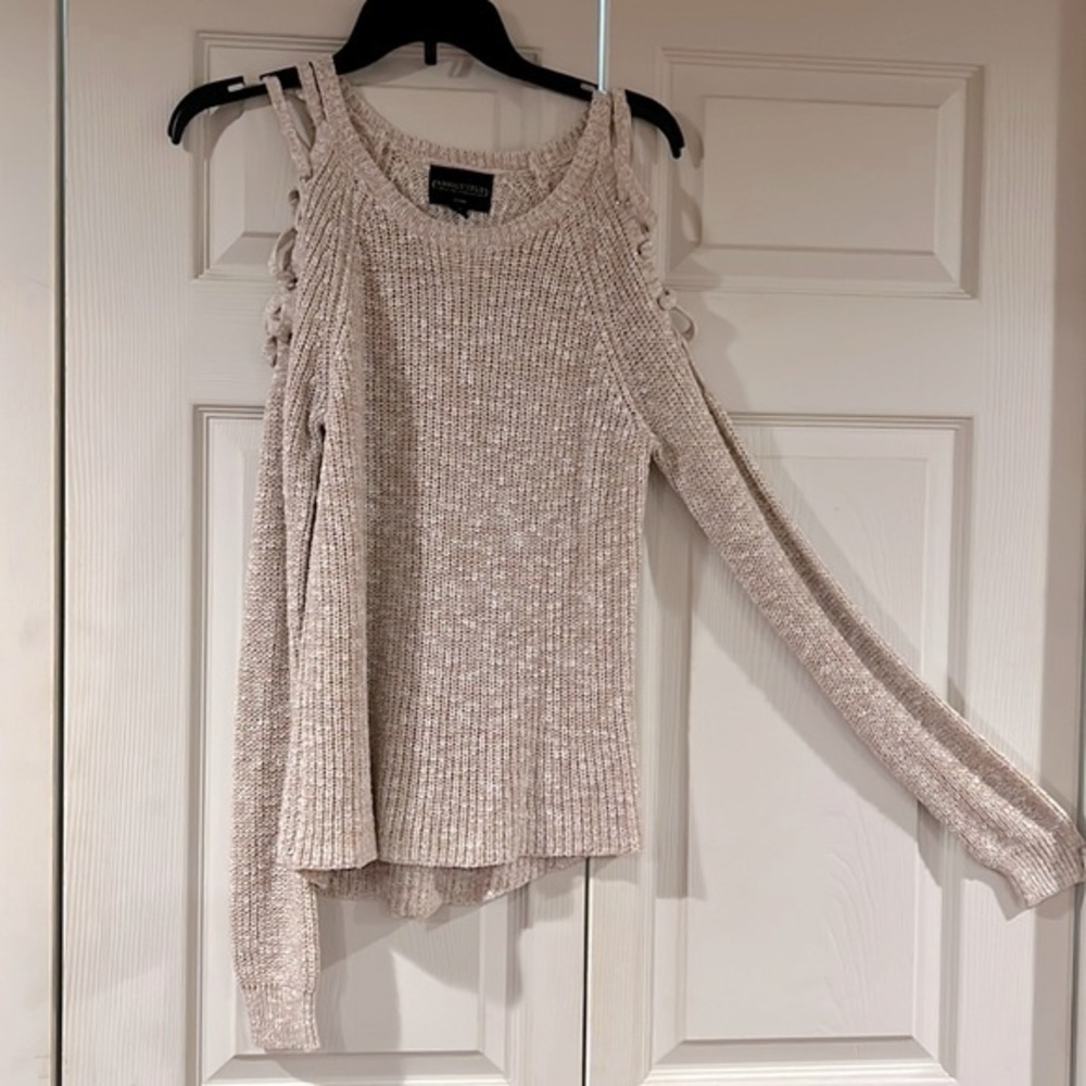 Absolutely Creative Worldwide Cold Lace Up Shoulder Sweater 🌺